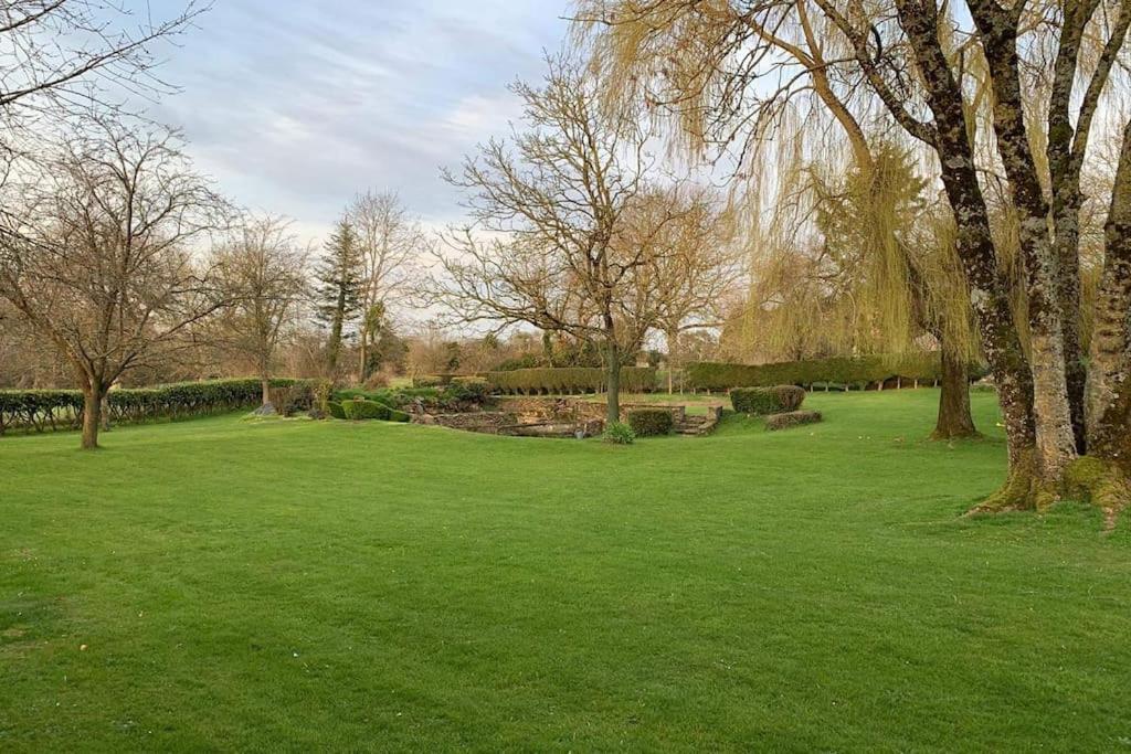 Le Nalousie Villa Livry  Bagian luar foto